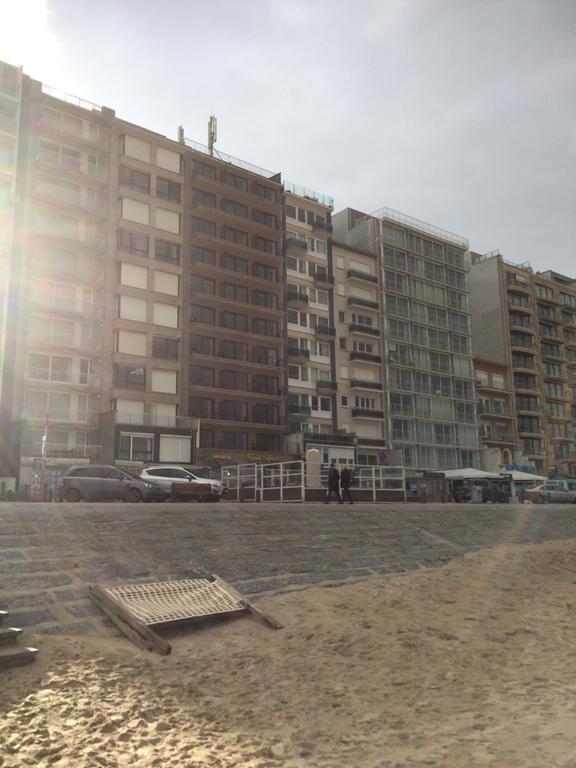 Residentie Maria Lucia Apartment Blankenberge Bagian luar foto